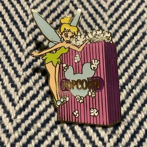 Disney pin  Concession pin series - Tinker Bell with Popcorn LE 750